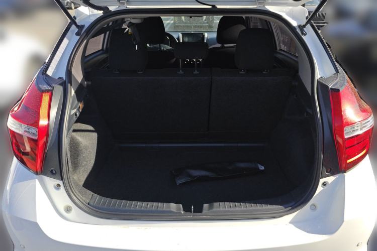 Used Toyota YARiS L Zhi Xuan 2016 Revised 1.5E CVT Charming Edition Trunk