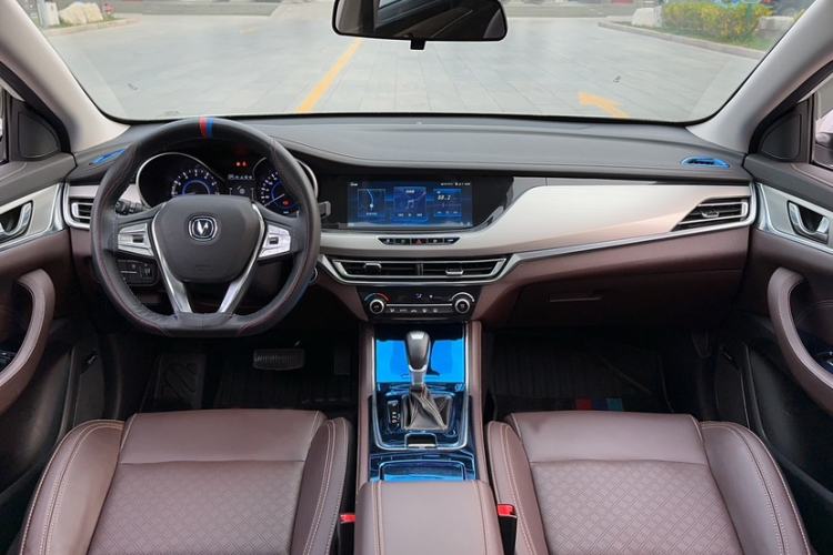 Used CHANGAN Eado 2018 High-Energy Edition 1.6L GDI Automatic Zhenfeng Model China V Standard
