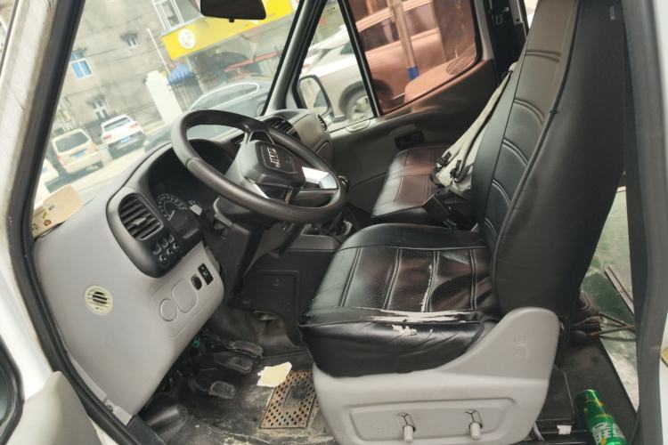 Used JMC Transit 2017 2.8T Commercial Version Short Wheelbase Mid-Roof 6/7/8-Seater JX493 Left Front Seat