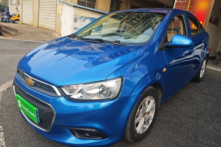 Used Chevrolet Aveo Sonic 2014 Sedan 1.4SL AT Stylish Sunroof Edition