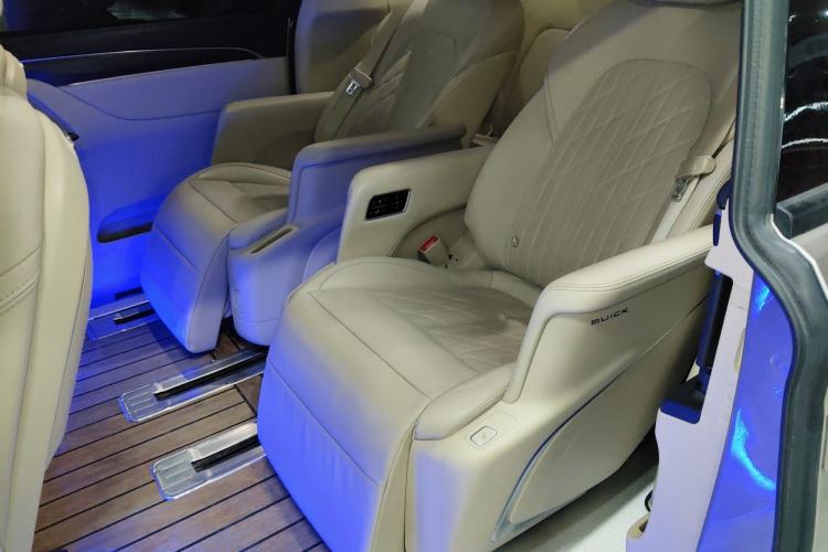 Used Buick GL8 2023 ES Lu Zun Deluxe Model
