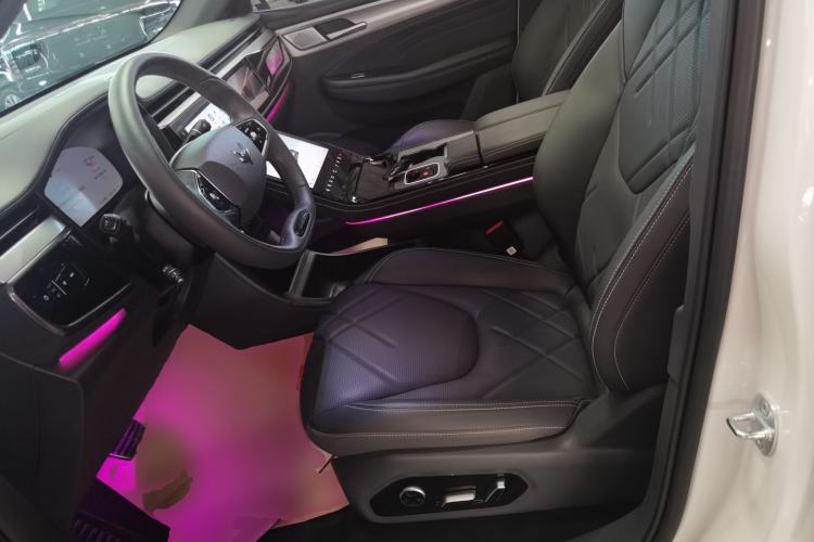 Used ARCFOX Alpha T6 2025 688MAX 175kW
