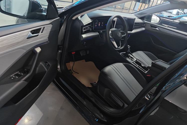 Used Volkswagen Sagitar 2026 Model 30 Million Units Selected 300TSI DSG Surpassing Edition