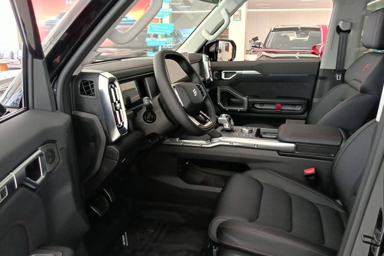 Used JETOUR Traveler C-DM 2025 206km XWD Conquer Extended Version 7 Seats
