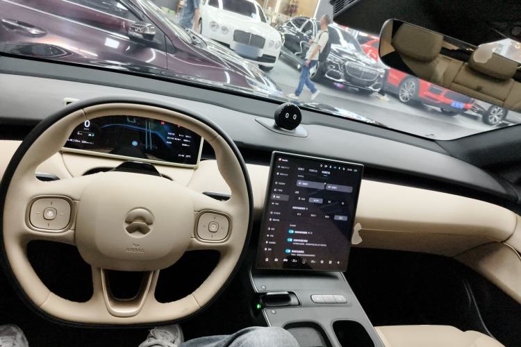 Used Nio ET5T 2024 75kWh Touring Center Console