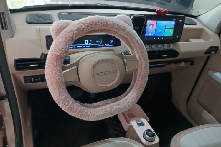 Used Geely Galaxy Panda 2023 Panda Mini 200km Endurance Bear
