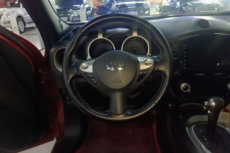 Used Infiniti ESQ 2014 1.6L Spontaneous Edition