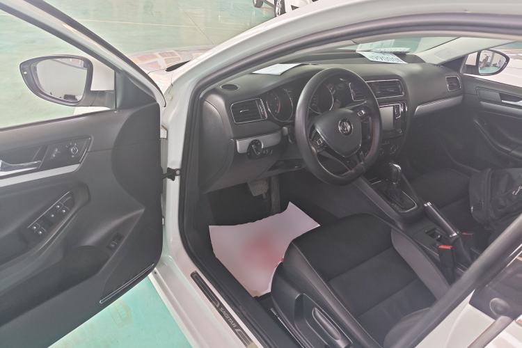 Used Volkswagen Sagitar 2018 1.6L Automatic Comfort Model Driver Seat