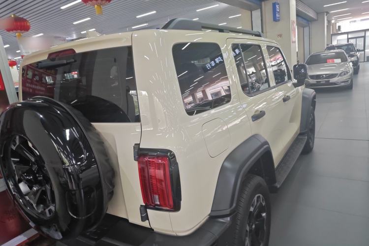 Used Tank 300 New Energy 2025 Hi4-T
