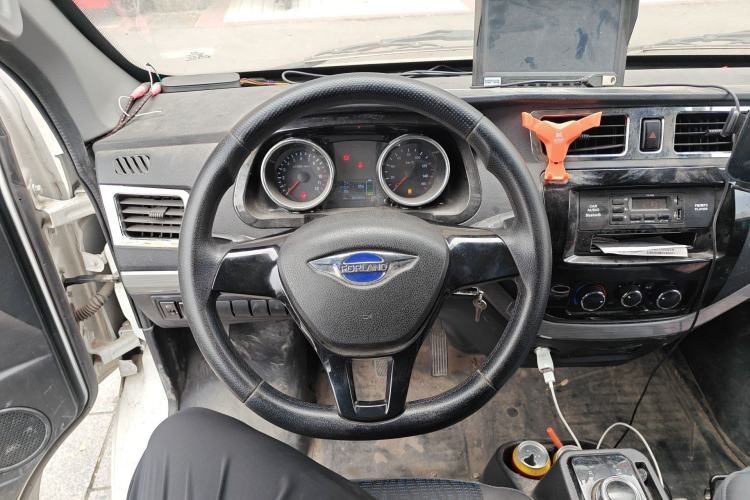 Used Foton Skyworth EV6 2023 Fast and Slow Charging Version Steering Wheel