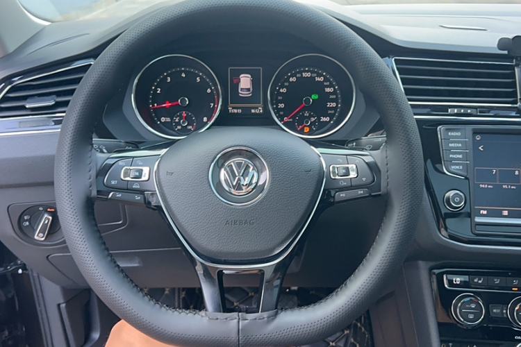 Used Volkswagen Tiguan L 2017 380TSI Automatic All-Wheel-Drive Luxury Edition