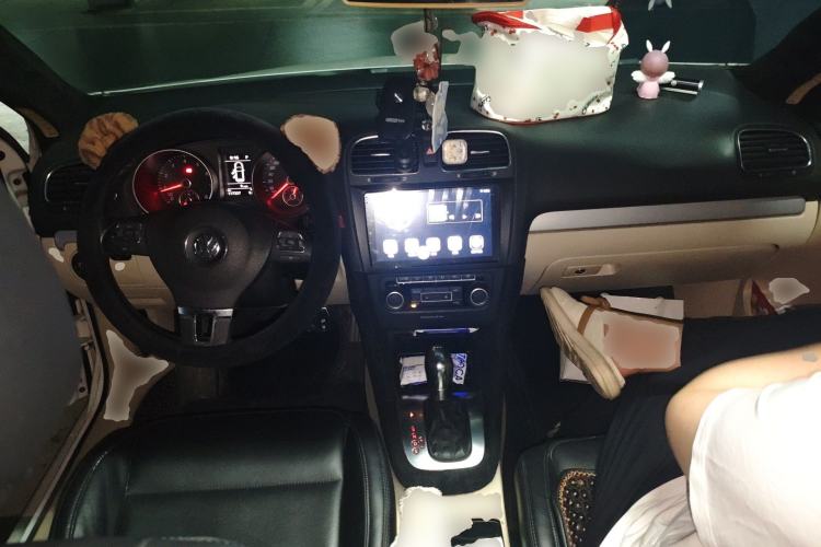 Used Volkswagen Golf 2011 1.4 TSI Comfort Travel Edition Center Console