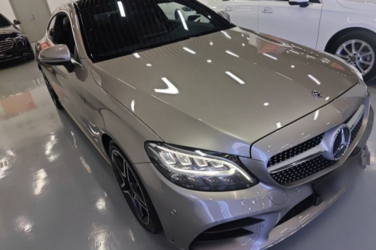 Used Mercedes-Benz C-Class 2019 C 260 Coupe Front Right 45 Deg