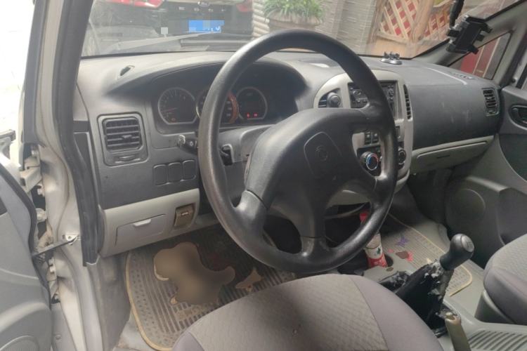 Used FORTHING Lingzhi 2013 M5 Q7 2.0L 7-Seater Long-Wheelbase Comfort Model