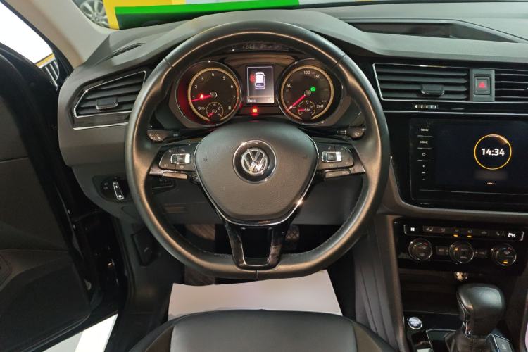 Used Volkswagen Tiguan L 2019 Revised 330TSI Automatic Two-Wheel Drive Smart & Luxury Edition China VI Standard
