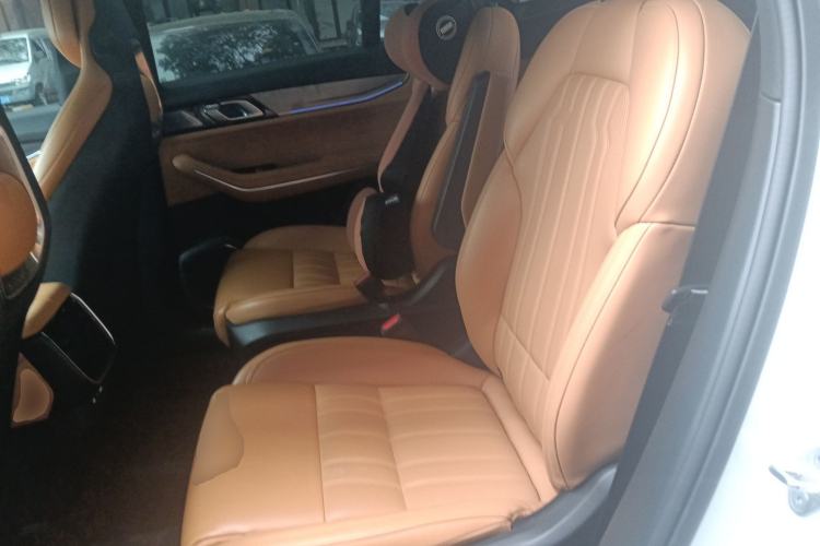 Used Lynk & Co 09 EM-P 2023 2.0TD EM-P Long-Range Version PM Six-Seater Left Rear Seat