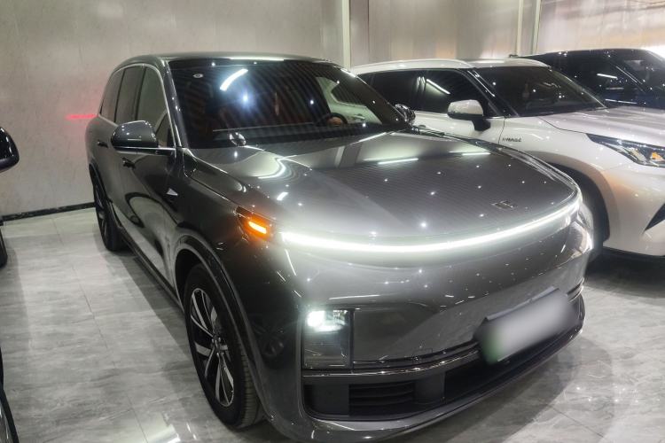 Used Li Auto L8 2023 Air model
