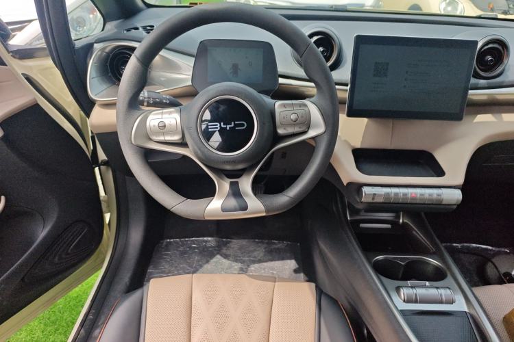 Used BYD Dolphin 2025 420km Active Version Steering Wheel