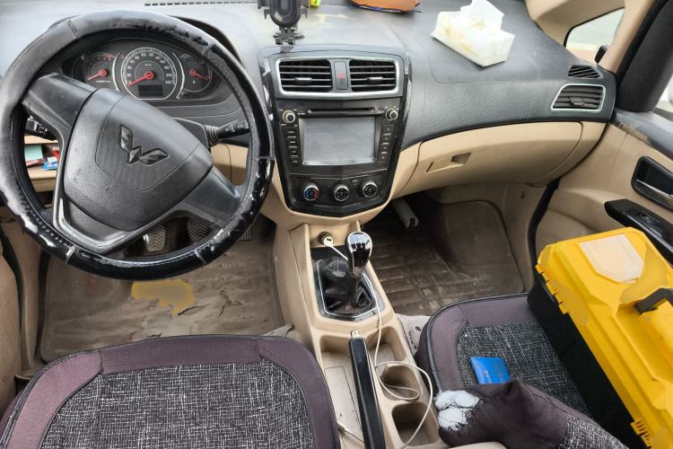 Used Wuling Zhengcheng 2015 1.8L Luxury Model LJ479QE2