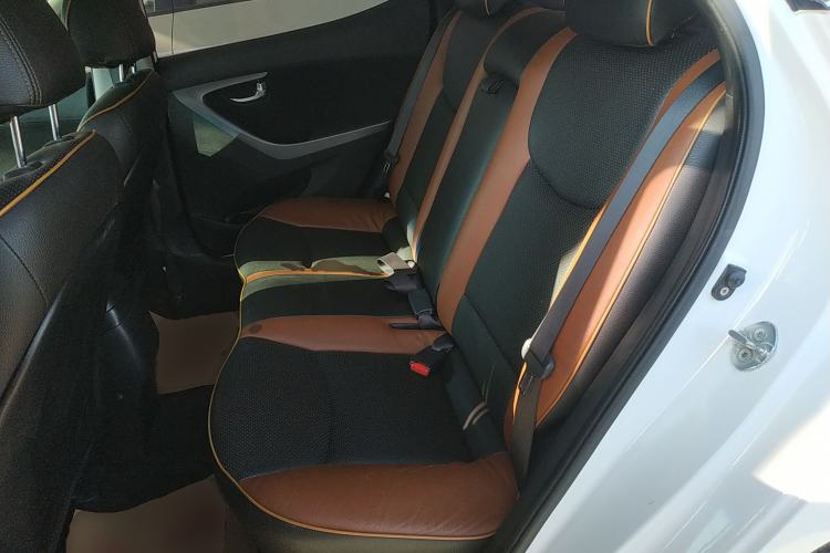 Used Hyundai Elantra (5th Generation / Langdong) 2015 1.6L Automatic Leading Model