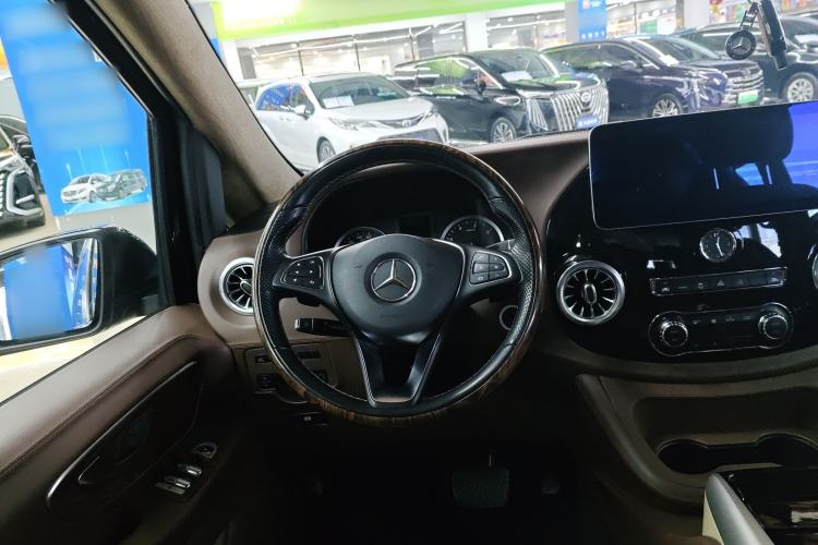 Used Mercedes-Benz Vito 2020 2.0T Business Version 7 Seats Steering Wheel