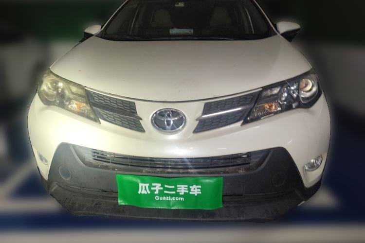 Used Toyota RAV4 2015 2.0L CVT Two-Wheel Drive Fashion Edition