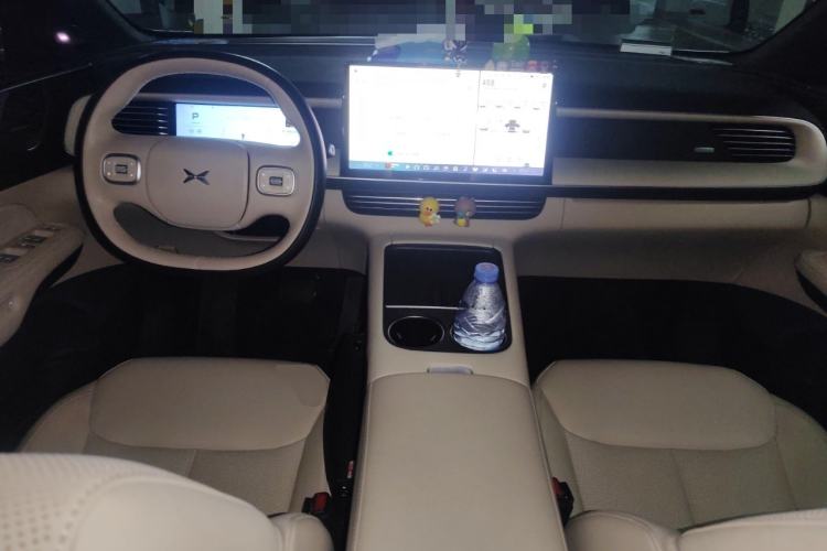 Used XPeng G6 2023 580 Long-Range Pro Center Console