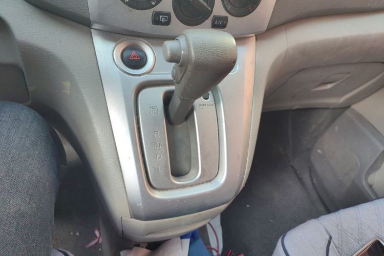 Used Nissan NV200 2016 Revised Version 1.6L CVT Luxury Edition