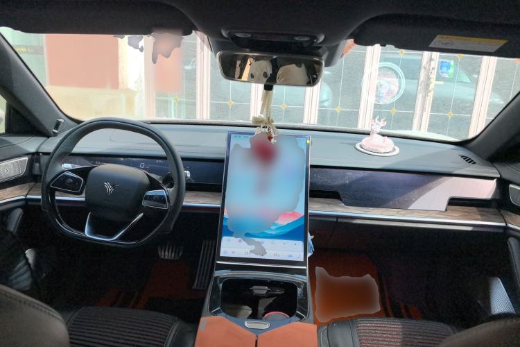 Used NETA S 2023 All-Electric 520 km Range Rear-Drive Version Center Console