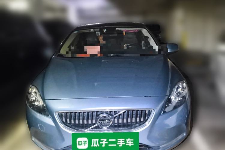 Used Volvo V40 2017 T3 Smart Edition