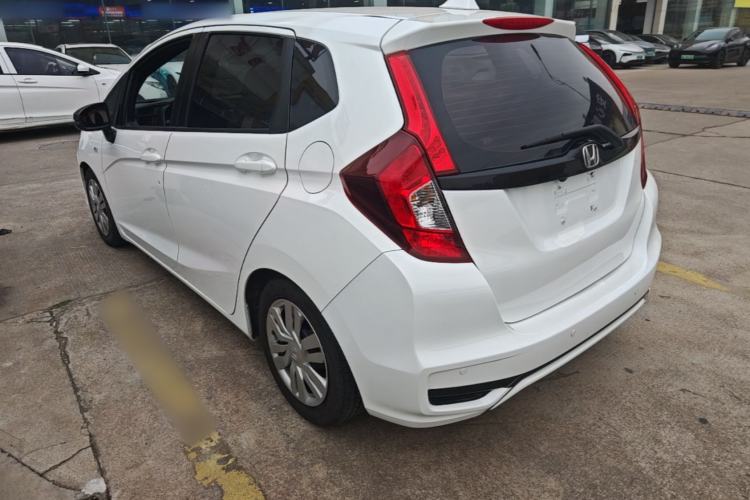 Used Honda Fit 2018 1.5L Manual Comfort Version Exterior 2