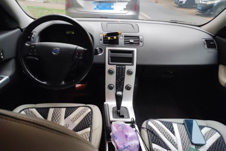 Used Volvo C30 2010 2.0 Zhiya Edition Center Console