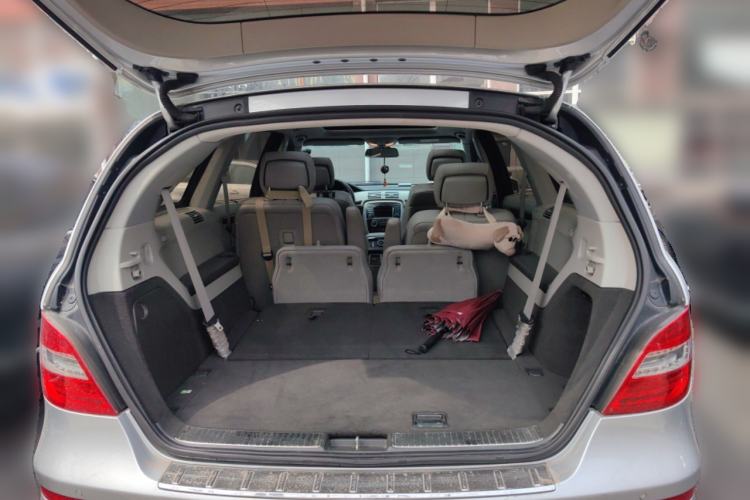 Used Mercedes-Benz R-Class 2010 R 350 L 4MATIC Grand Edition
