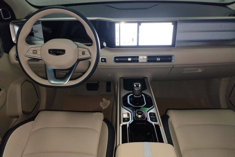 Used Geely Auto icon 2025 Linglong 1.5TD Ruyi Edition
