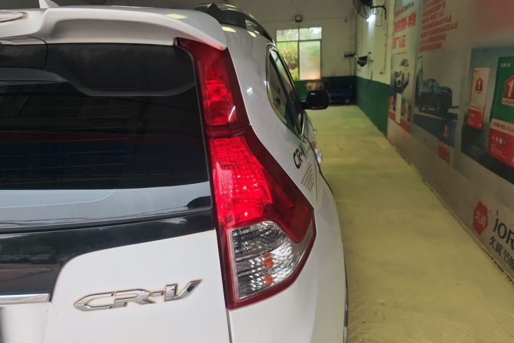 Used Honda CR-V 2012 2.0L two-wheel drive urban version
