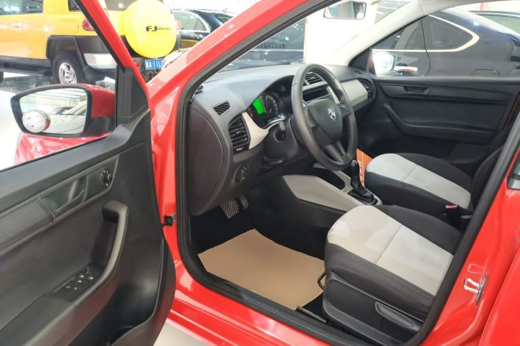 Used Skoda Fabia 2015 1.4L Automatic Front-Drive Model