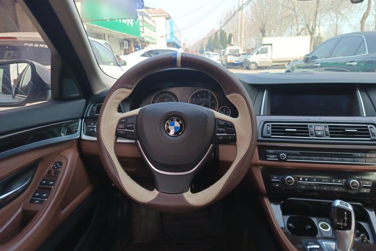 Used BMW 5 Series 2014 528Li Leading Model
