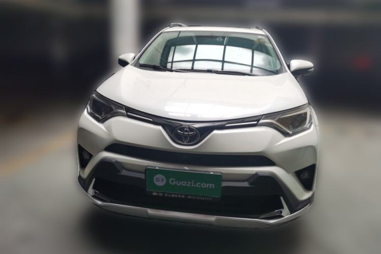 Used Toyota RAV4 2019 2.0L CVT Two-Wheel Drive Luxury Version China VI Standard Front