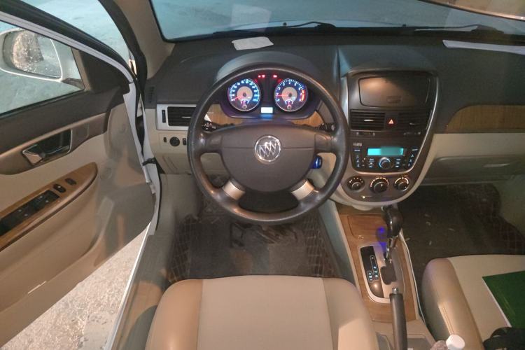 Used Buick Excelle 2015 1.5L Automatic Classic Model
