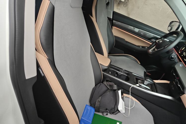 Used Geely Auto Haoyue PRO 2024 1.5T DCT Zongheng+ Right Front Seat