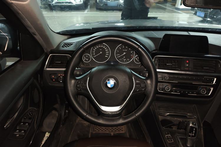 Used BMW 3 Series 2016 320Li Fashion Model Steering Wheel