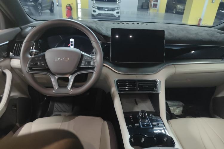 Used BYD Song PLUS New Energy 2025 DM-i 112KM Prestige Model Center Console