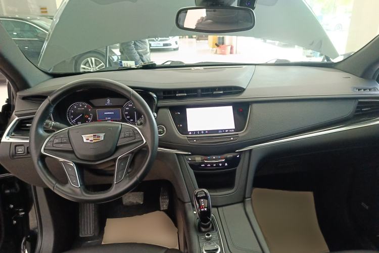 Used Cadillac XT5 2022 2.0T Two-Wheel Drive Luxury Version
