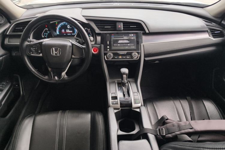 Used Honda Civic 2016 220TURBO CVT Luxury Edition
