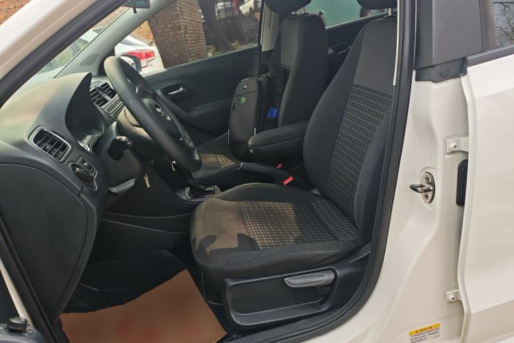 Used Volkswagen Polo 2014 1.6L Automatic Comfort Edition
