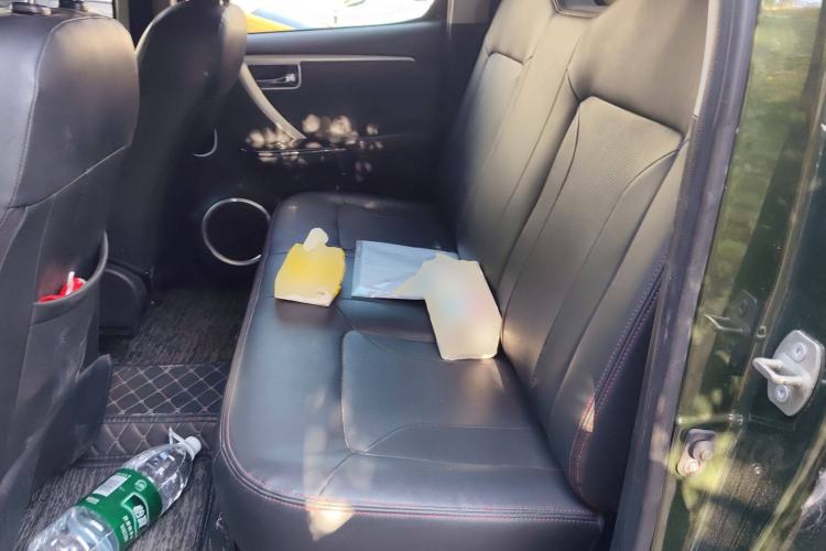 Used Huanghai Da Niu 2022 2.8T Pioneer Edition Manual Diesel 2WD Value-Driven Flat-Bed Cargo Box JE493ZLQ6H Left Rear Seat