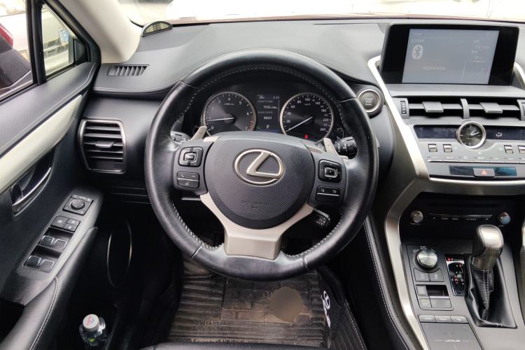 Used Lexus NX 2017 200 Front-Wheel-Drive X-Trail SE Edition Steering Wheel