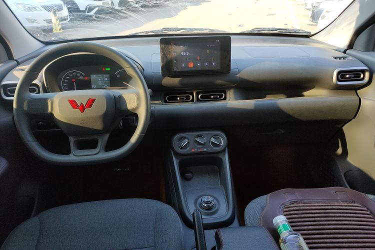 Used Wuling Hongguang New Energy 2024 All-Electric Model 300KM Standard Version