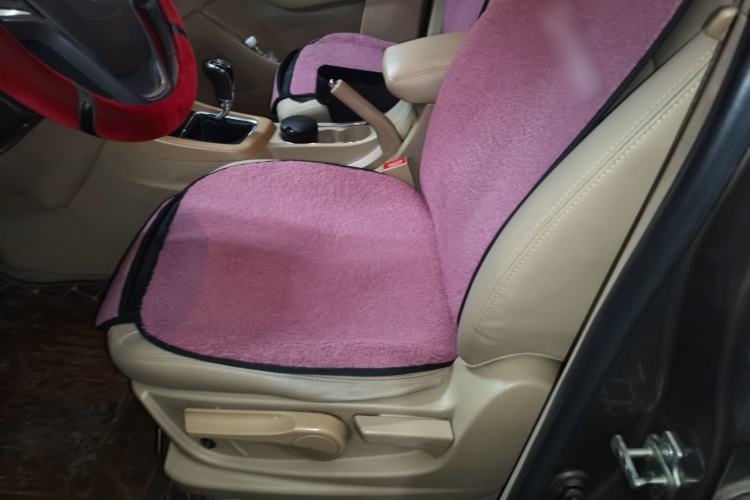 Used Baojun 730 2015 1.8L Manual Luxury Navigation ESP Version 7-seater Left Front Seat