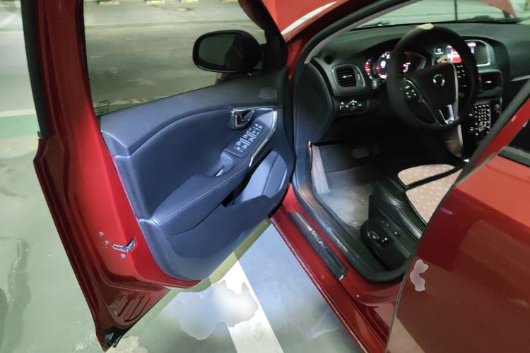 Used Volvo V40 2018 T3 Zhiyi Edition Driver Seat